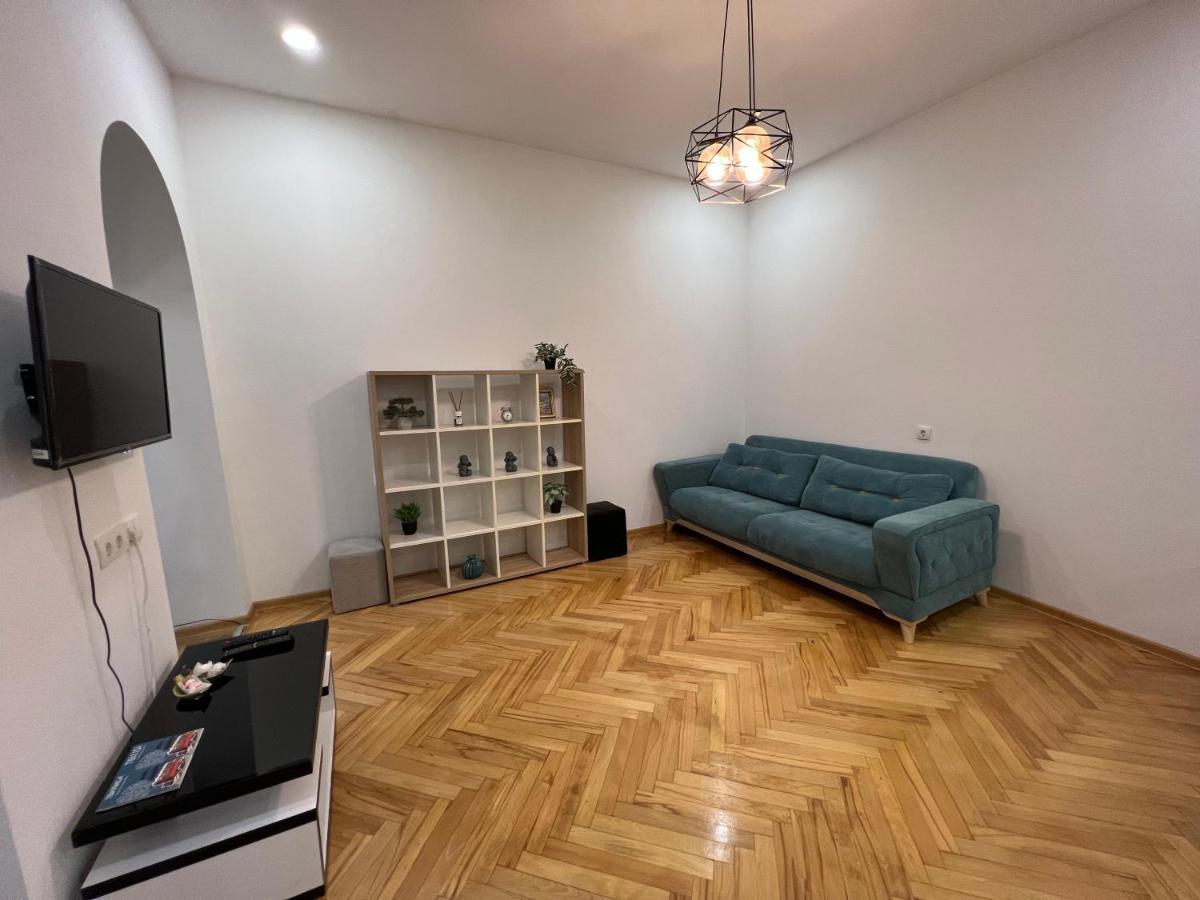 Cosy Apartment In Tbilisi Centre Luaran gambar