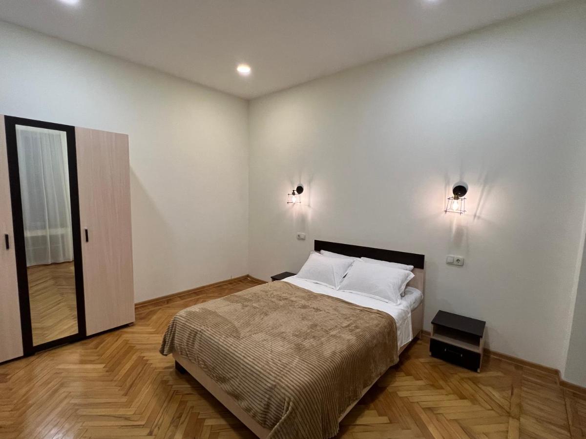 Cosy Apartment In Tbilisi Centre Luaran gambar