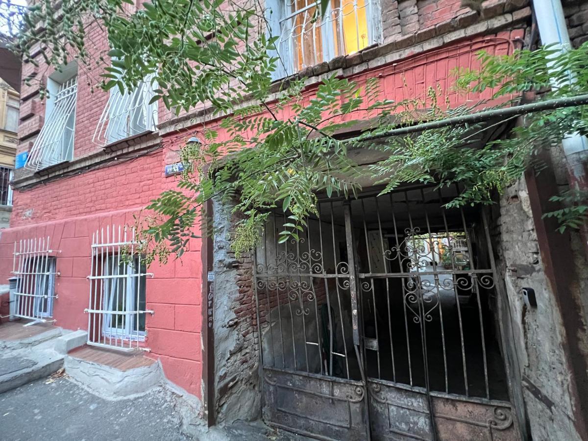 Cosy Apartment In Tbilisi Centre Luaran gambar
