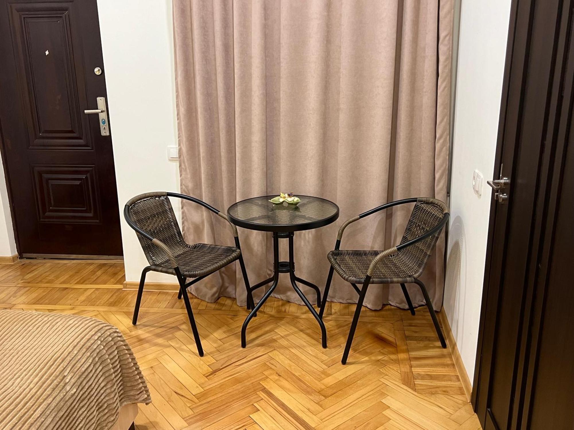 Cosy Apartment In Tbilisi Centre Luaran gambar