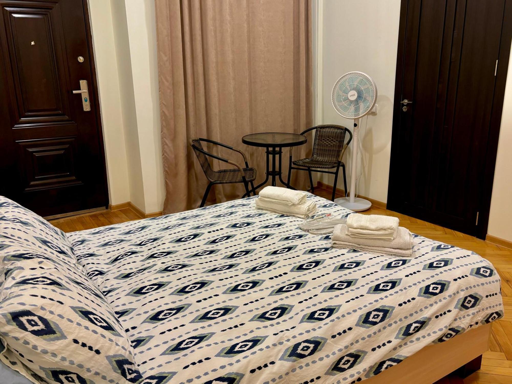 Cosy Apartment In Tbilisi Centre Luaran gambar
